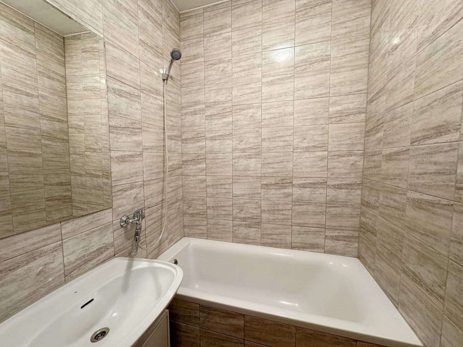 2 bedroom flat to rent, 52 m², Štefánikova, Kralupy nad Vltavou, Středočeský Region 2 bedroom flat to rent, 52 m², Štefánikova, Kralupy nad Vltavou, Středočeský Region