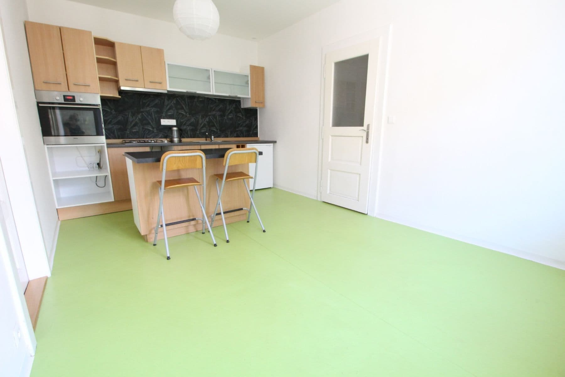 1 bedroom with open-plan kitchen flat to rent, 54 m², Štěpánkova, Beroun, Středočeský Region 1 bedroom with open-plan kitchen flat to rent, 54 m², Štěpánkova, Beroun, Středočeský Region