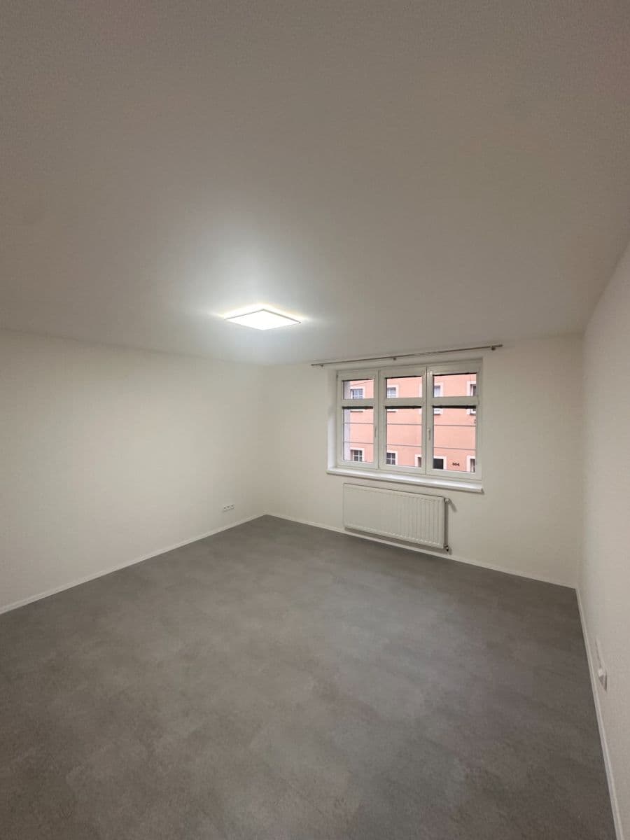 3 bedroom flat to rent, 100 m², Na Perštýně, Liberec, Liberecký Region 3 bedroom flat to rent, 100 m², Na Perštýně, Liberec, Liberecký Region