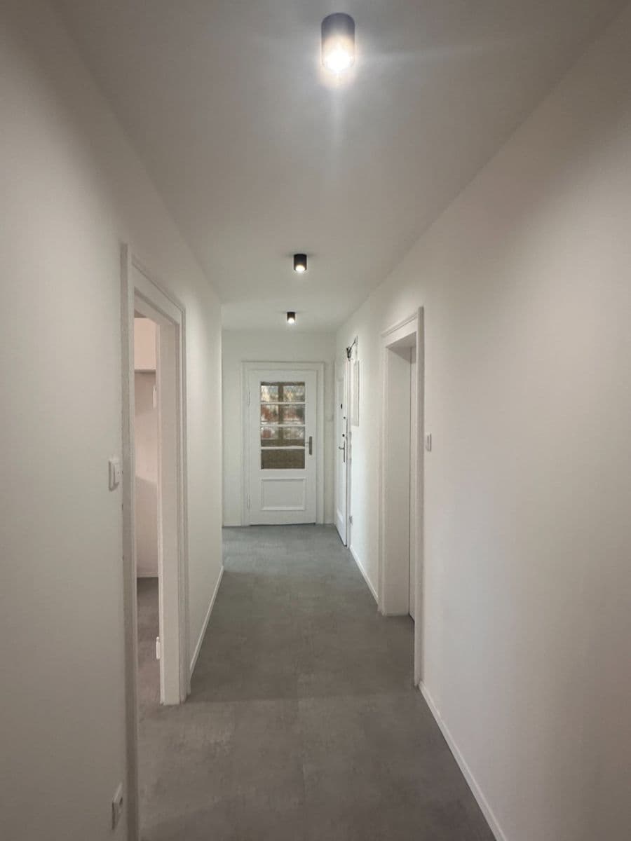 3 bedroom flat to rent, 100 m², Na Perštýně, Liberec, Liberecký Region 3 bedroom flat to rent, 100 m², Na Perštýně, Liberec, Liberecký Region