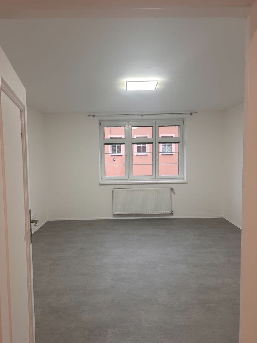 3 bedroom flat to rent, 100 m², Na Perštýně, Liberec, Liberecký Region 3 bedroom flat to rent, 100 m², Na Perštýně, Liberec, Liberecký Region