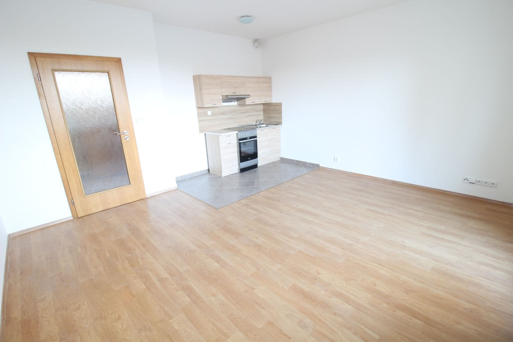 Studio flat to rent, 30 m², Miroslava Hajna, Prague, Prague Studio flat to rent, 30 m², Miroslava Hajna, Prague, Prague