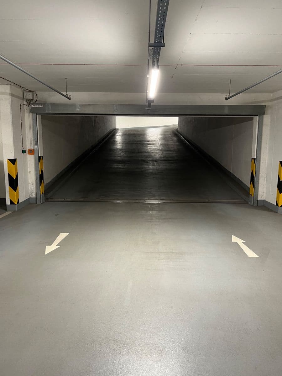 garage to rent, 12 m², Hlučkova, Prague, Prague garage to rent, 12 m², Hlučkova, Prague, Prague