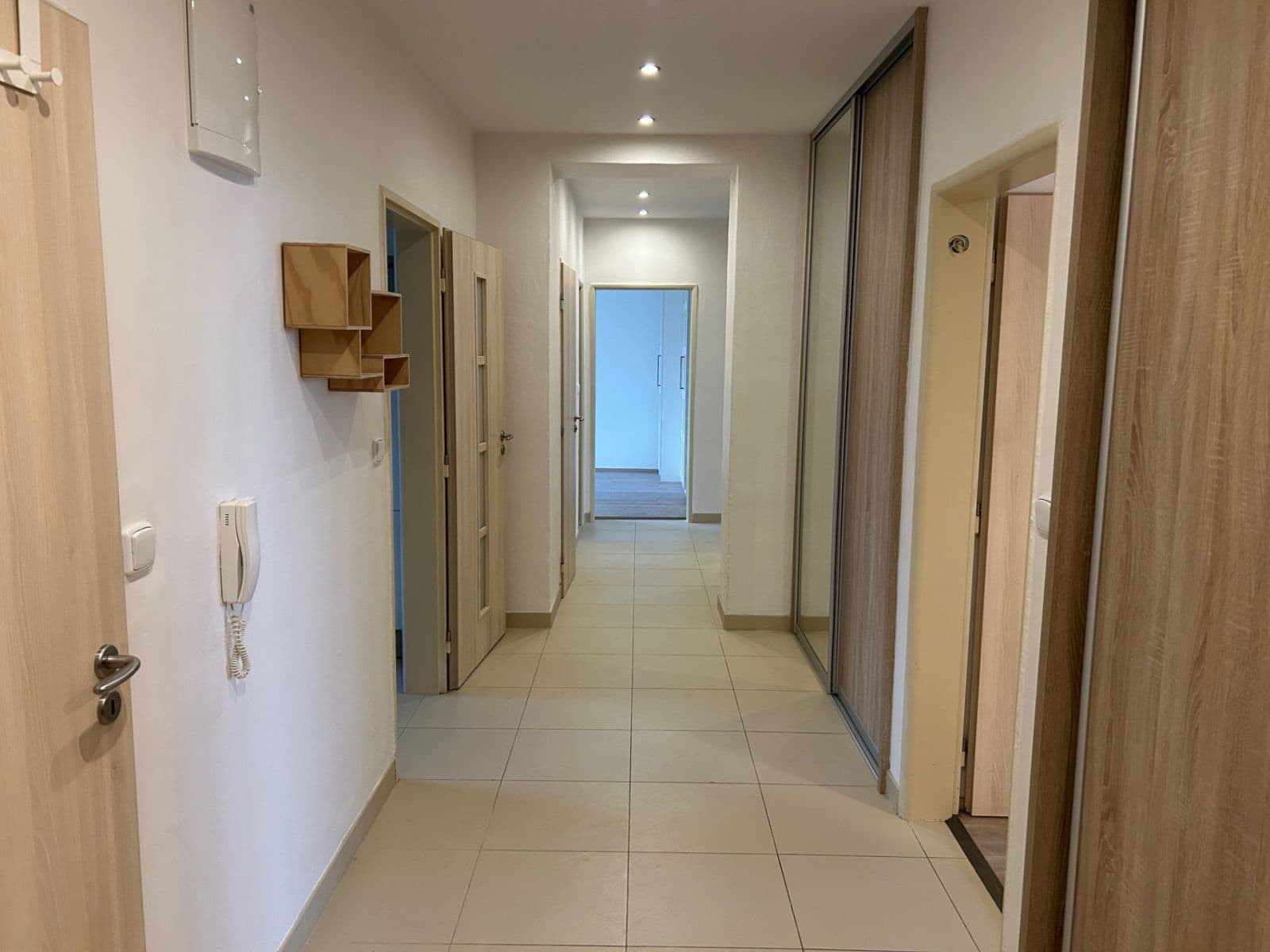 3 bedroom flat to rent, 121 m², Družstevní ochoz, Prague, Prague 3 bedroom flat to rent, 121 m², Družstevní ochoz, Prague, Prague