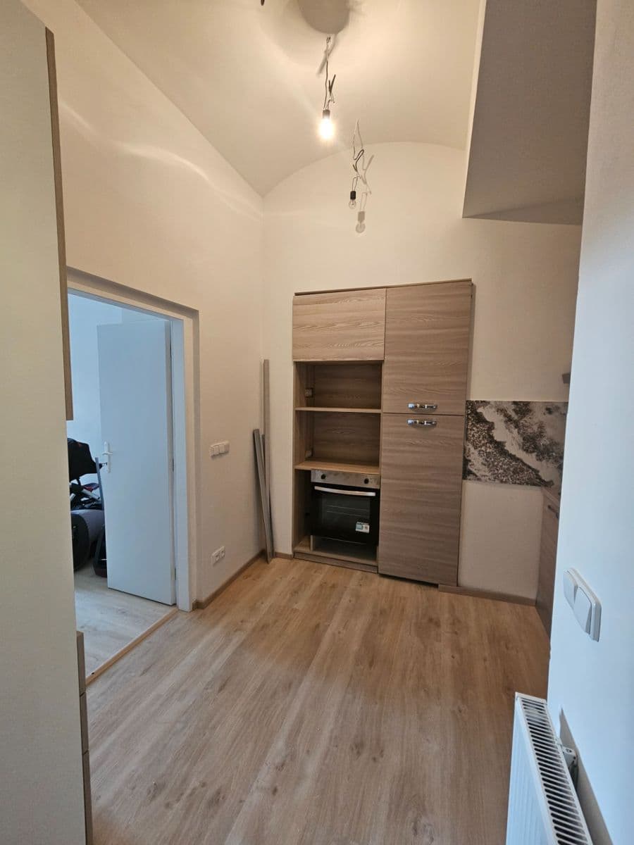 3 bedroom flat to rent, 97 m², Šubertova, Prague, Prague 3 bedroom flat to rent, 97 m², Šubertova, Prague, Prague