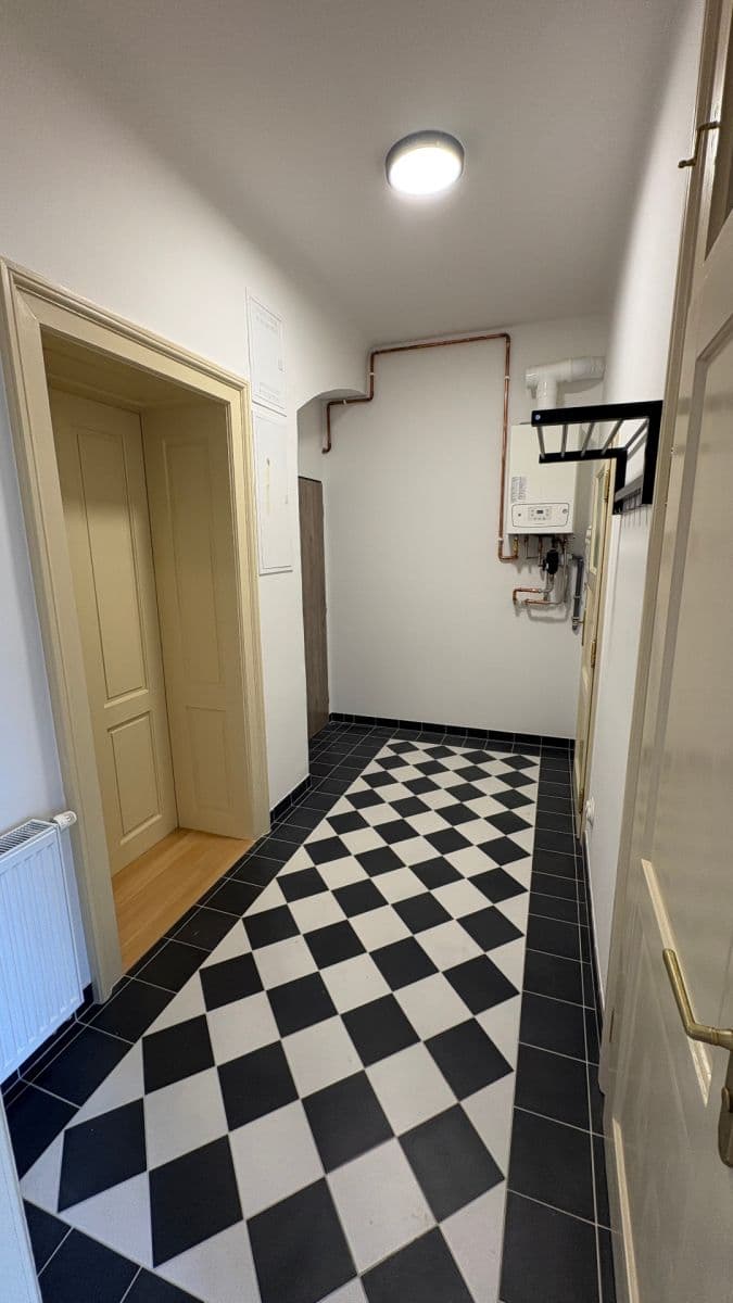 3 bedroom flat to rent, 69 m², Komenského, Opava, Moravskoslezský Region 3 bedroom flat to rent, 69 m², Komenského, Opava, Moravskoslezský Region