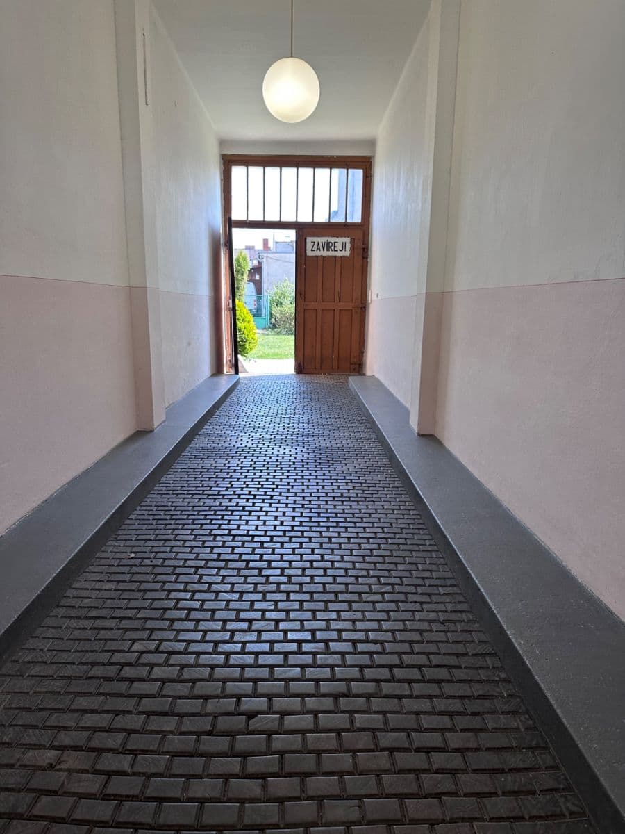 1 bedroom with open-plan kitchen flat to rent, 51 m², Resslova, Nymburk, Středočeský Region 1 bedroom with open-plan kitchen flat to rent, 51 m², Resslova, Nymburk, Středočeský Region