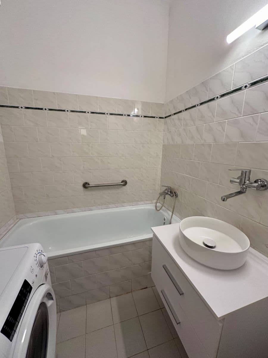 1 bedroom with open-plan kitchen flat to rent, 51 m², Resslova, Nymburk, Středočeský Region 1 bedroom with open-plan kitchen flat to rent, 51 m², Resslova, Nymburk, Středočeský Region