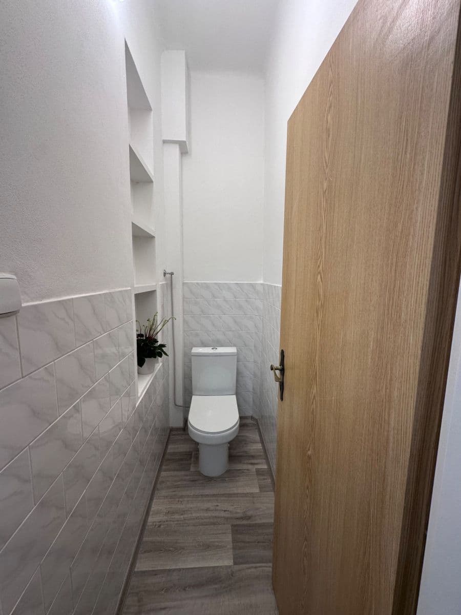 1 bedroom with open-plan kitchen flat to rent, 51 m², Resslova, Nymburk, Středočeský Region 1 bedroom with open-plan kitchen flat to rent, 51 m², Resslova, Nymburk, Středočeský Region