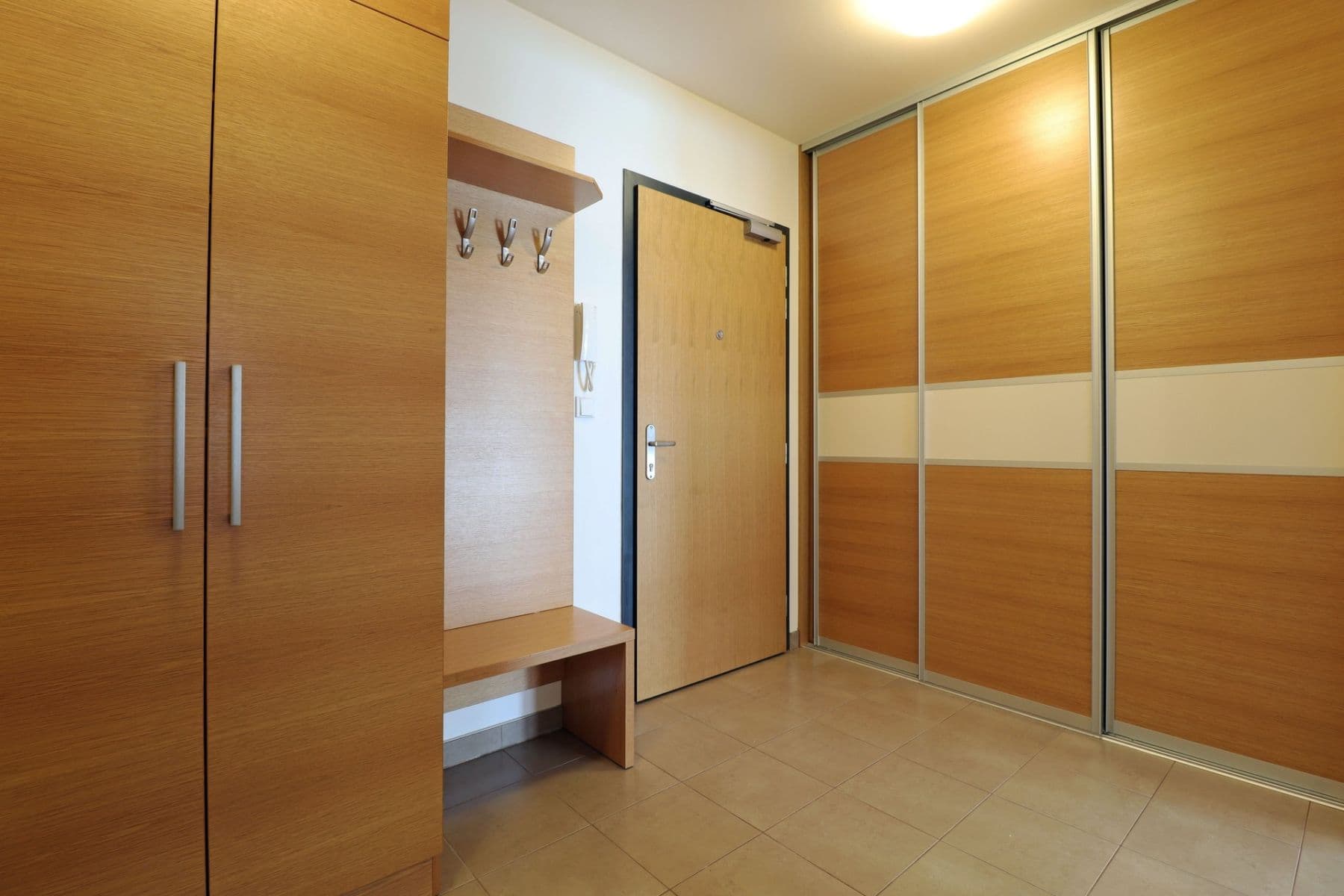 1 bedroom with open-plan kitchen flat to rent, 63 m², Hanusova, Prague, Prague 1 bedroom with open-plan kitchen flat to rent, 63 m², Hanusova, Prague, Prague