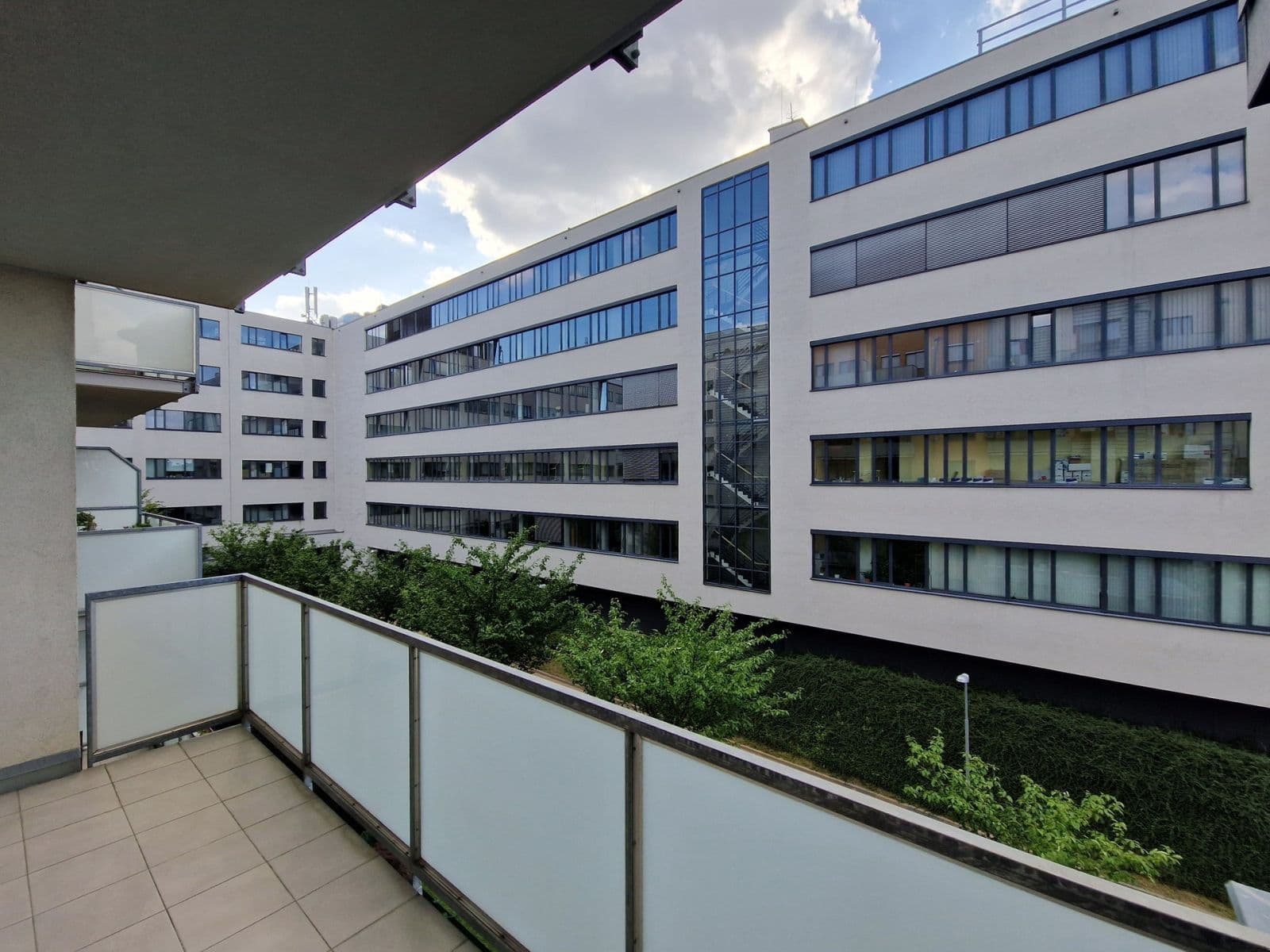 1 bedroom with open-plan kitchen flat to rent, 63 m², Hanusova, Prague, Prague 1 bedroom with open-plan kitchen flat to rent, 63 m², Hanusova, Prague, Prague