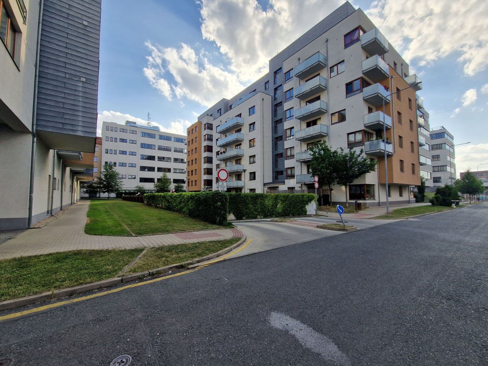 1 bedroom with open-plan kitchen flat to rent, 63 m², Hanusova, Prague, Prague 1 bedroom with open-plan kitchen flat to rent, 63 m², Hanusova, Prague, Prague