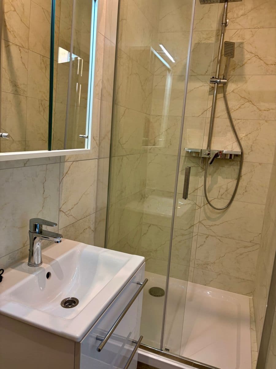 1 bedroom with open-plan kitchen flat to rent, 38 m², náměstí Dr. M. Horákové, Karlovy Vary, Karlovarský Region 1 bedroom with open-plan kitchen flat to rent, 38 m², náměstí Dr. M. Horákové, Karlovy Vary, Karlovarský Region