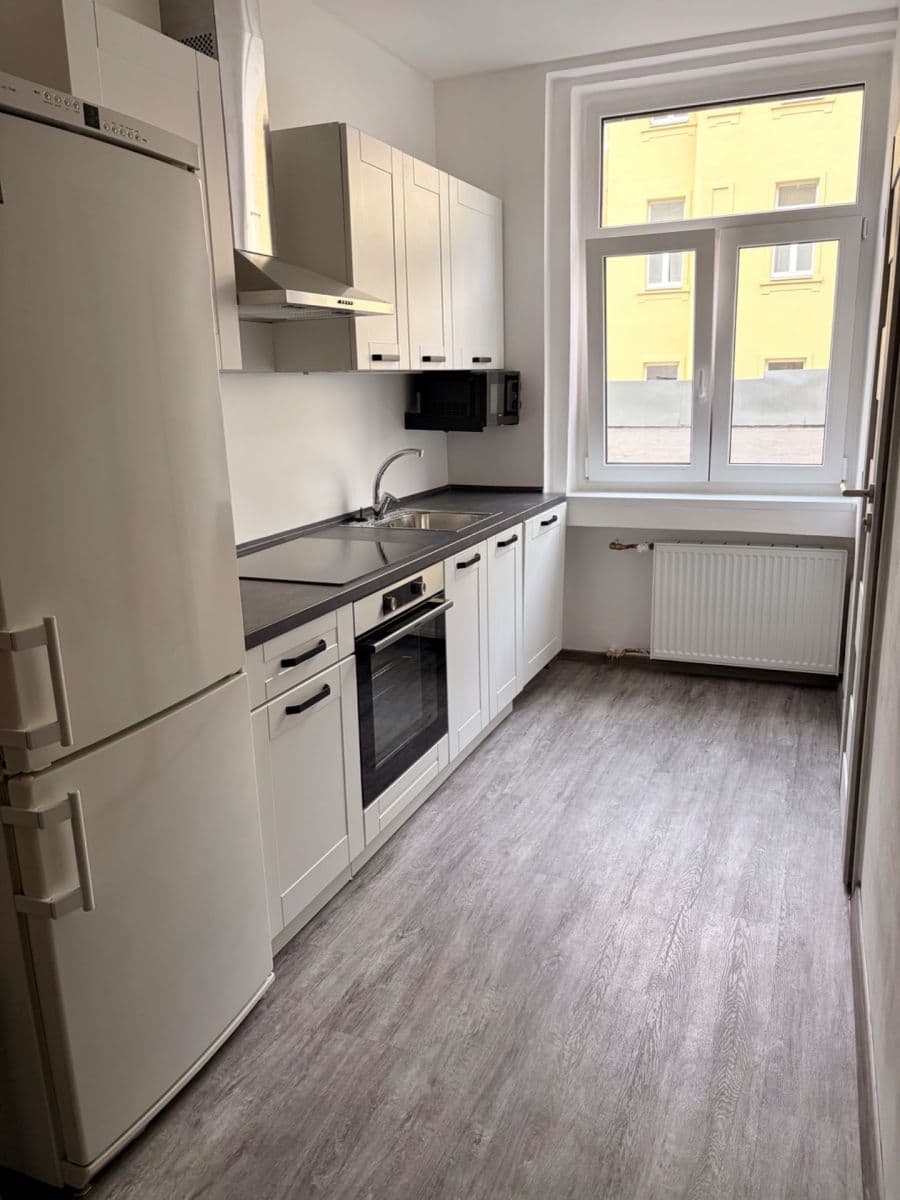 1 bedroom with open-plan kitchen flat to rent, 38 m², náměstí Dr. M. Horákové, Karlovy Vary, Karlovarský Region 1 bedroom with open-plan kitchen flat to rent, 38 m², náměstí Dr. M. Horákové, Karlovy Vary, Karlovarský Region