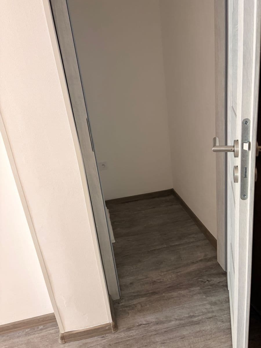 1 bedroom with open-plan kitchen flat to rent, 38 m², náměstí Dr. M. Horákové, Karlovy Vary, Karlovarský Region 1 bedroom with open-plan kitchen flat to rent, 38 m², náměstí Dr. M. Horákové, Karlovy Vary, Karlovarský Region