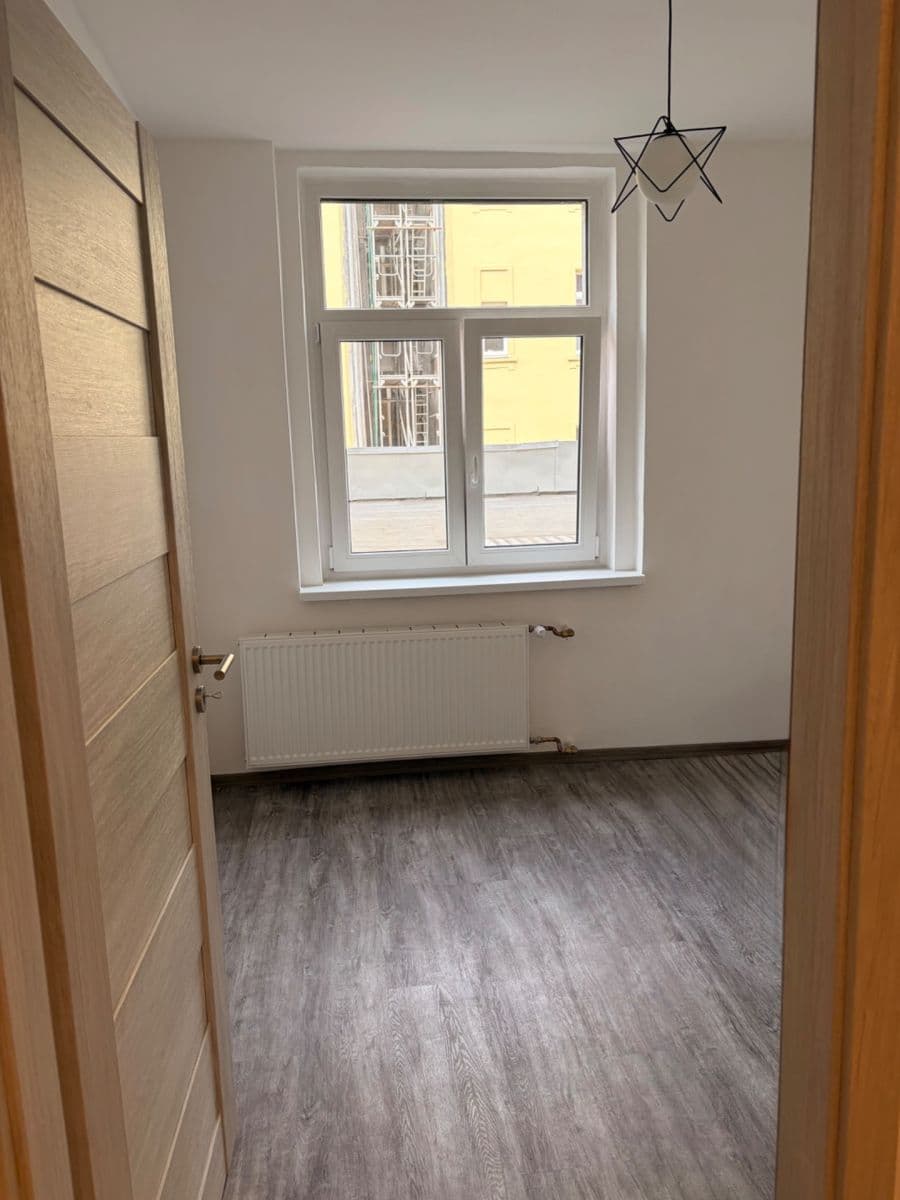 1 bedroom with open-plan kitchen flat to rent, 38 m², náměstí Dr. M. Horákové, Karlovy Vary, Karlovarský Region 1 bedroom with open-plan kitchen flat to rent, 38 m², náměstí Dr. M. Horákové, Karlovy Vary, Karlovarský Region