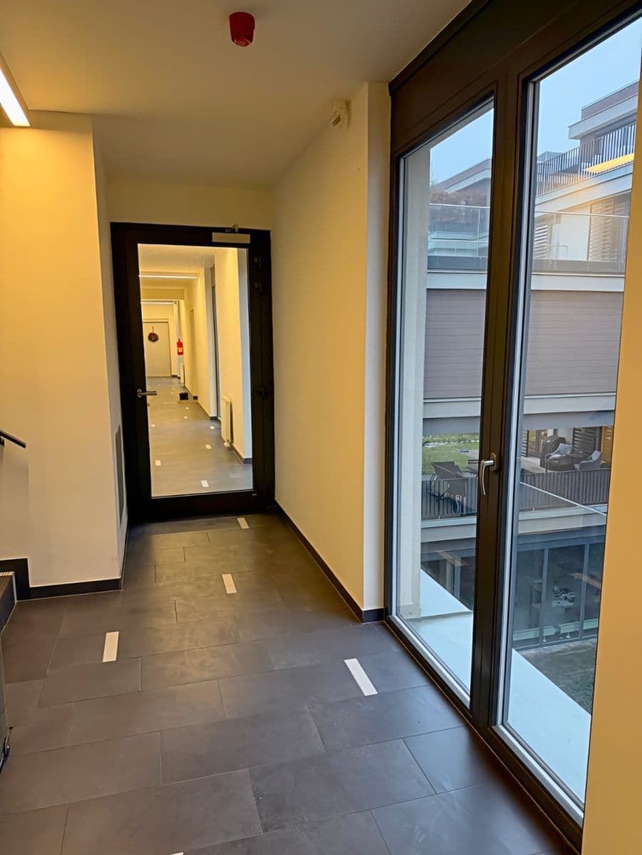 1 bedroom with open-plan kitchen flat to rent, 63 m², Žitenická, Prague, Prague 1 bedroom with open-plan kitchen flat to rent, 63 m², Žitenická, Prague, Prague