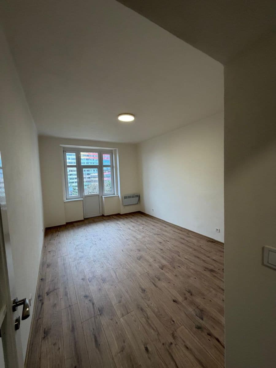 1 bedroom with open-plan kitchen flat to rent, 56 m², 28. pluku, Prague, Prague 1 bedroom with open-plan kitchen flat to rent, 56 m², 28. pluku, Prague, Prague