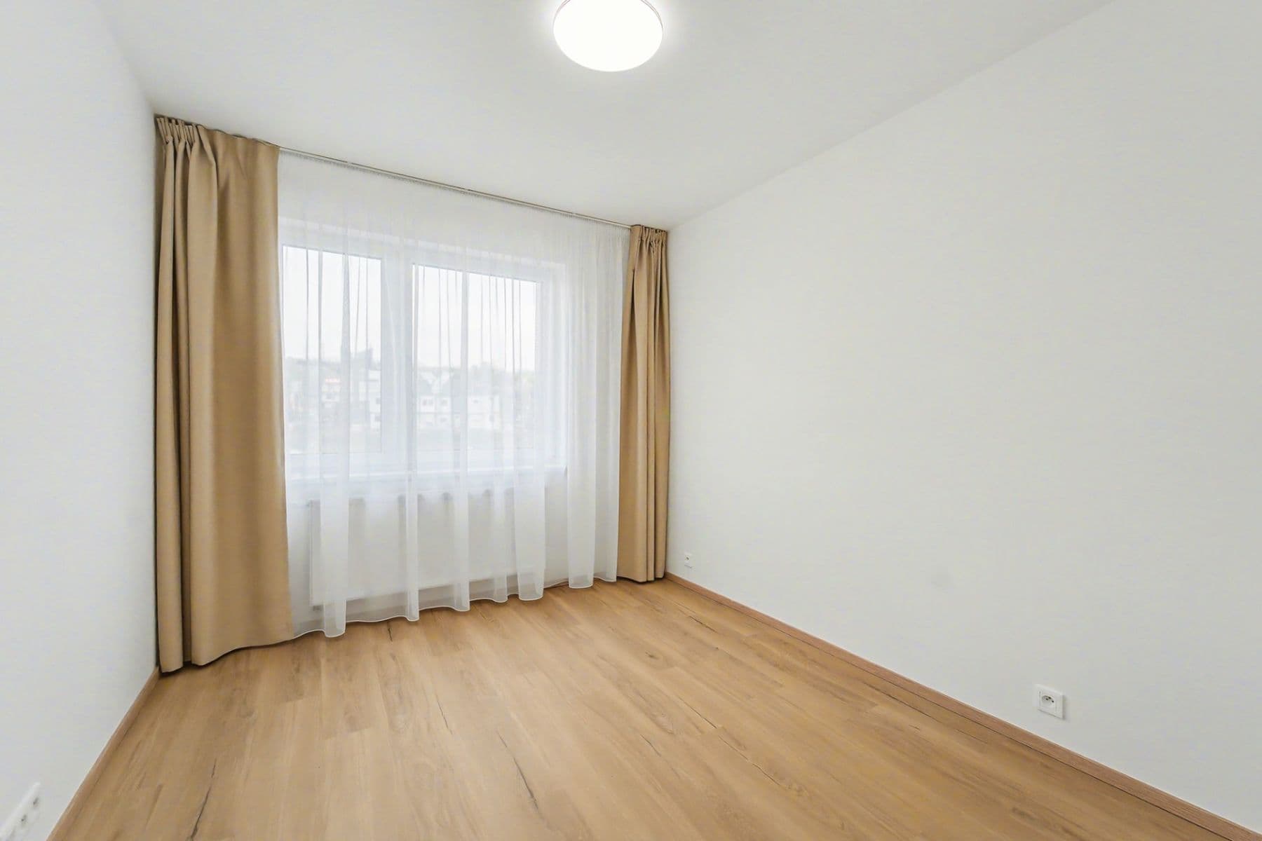 2 bedroom with open-plan kitchen flat to rent, 87 m², Waltariho, Prague, Prague 2 bedroom with open-plan kitchen flat to rent, 87 m², Waltariho, Prague, Prague