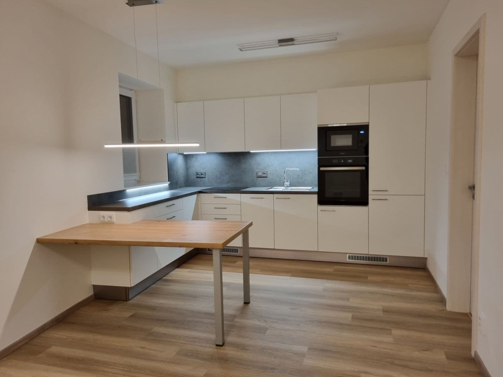 1 bedroom with open-plan kitchen flat to rent, 52 m², Branka, Brno, Jihomoravský Region 1 bedroom with open-plan kitchen flat to rent, 52 m², Branka, Brno, Jihomoravský Region