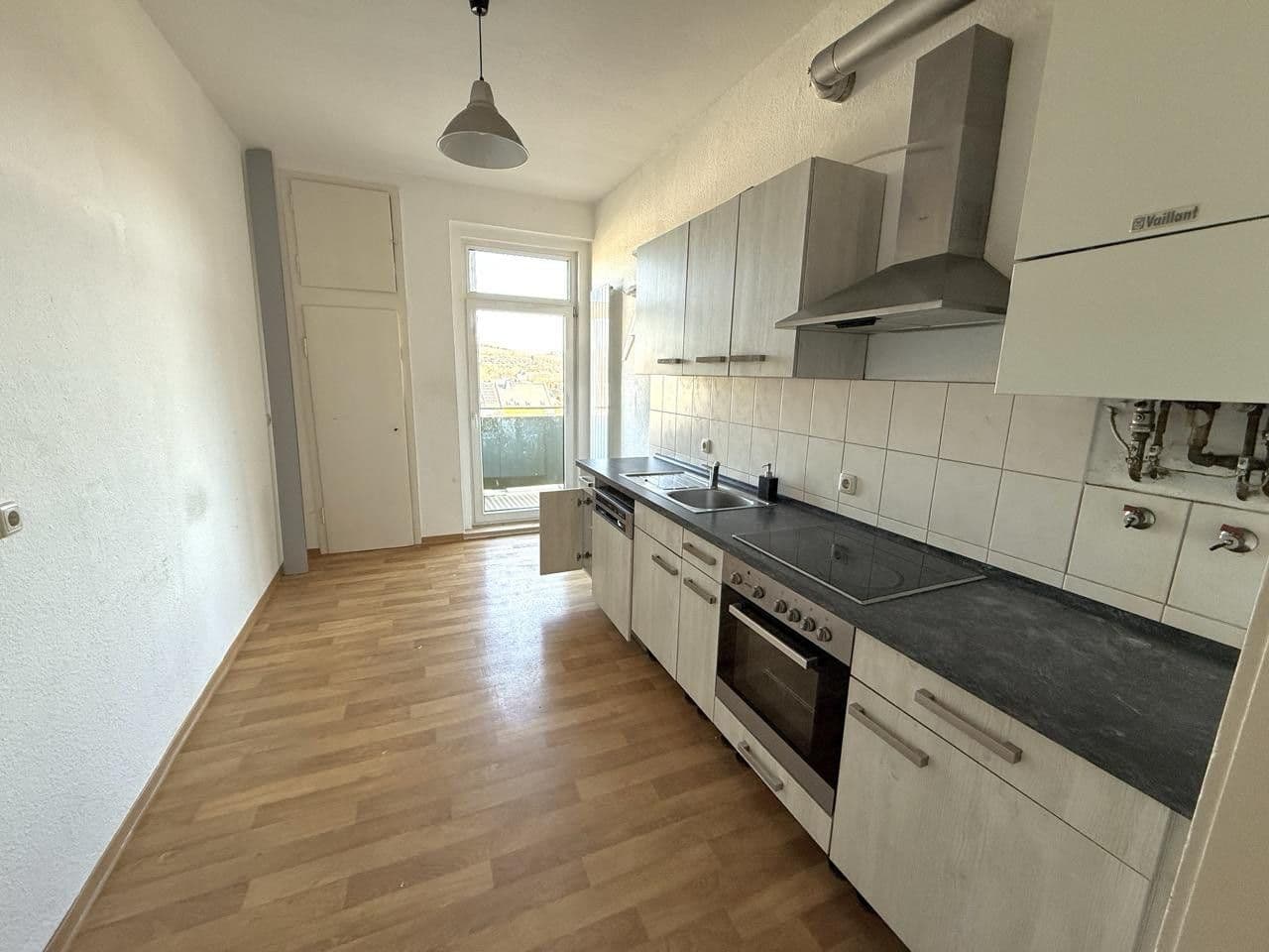 4 bedroom flat to rent, 105 m², Bergstraße 50, Plauen, Saxony 4 bedroom flat to rent, 105 m², Bergstraße 50, Plauen, Saxony