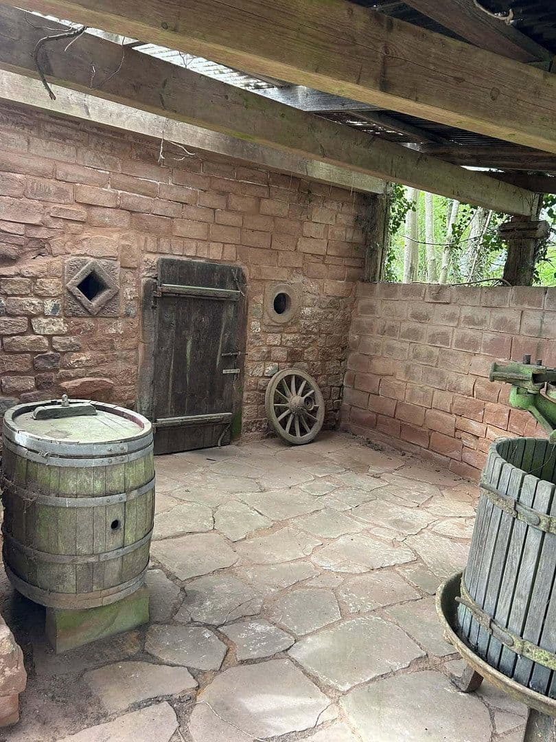 house for sale, 250 m², In der Schorbach 1c, Waldfischbach-Burgalben, Rhineland-Palatinate house for sale, 250 m², In der Schorbach 1c, Waldfischbach-Burgalben, Rhineland-Palatinate