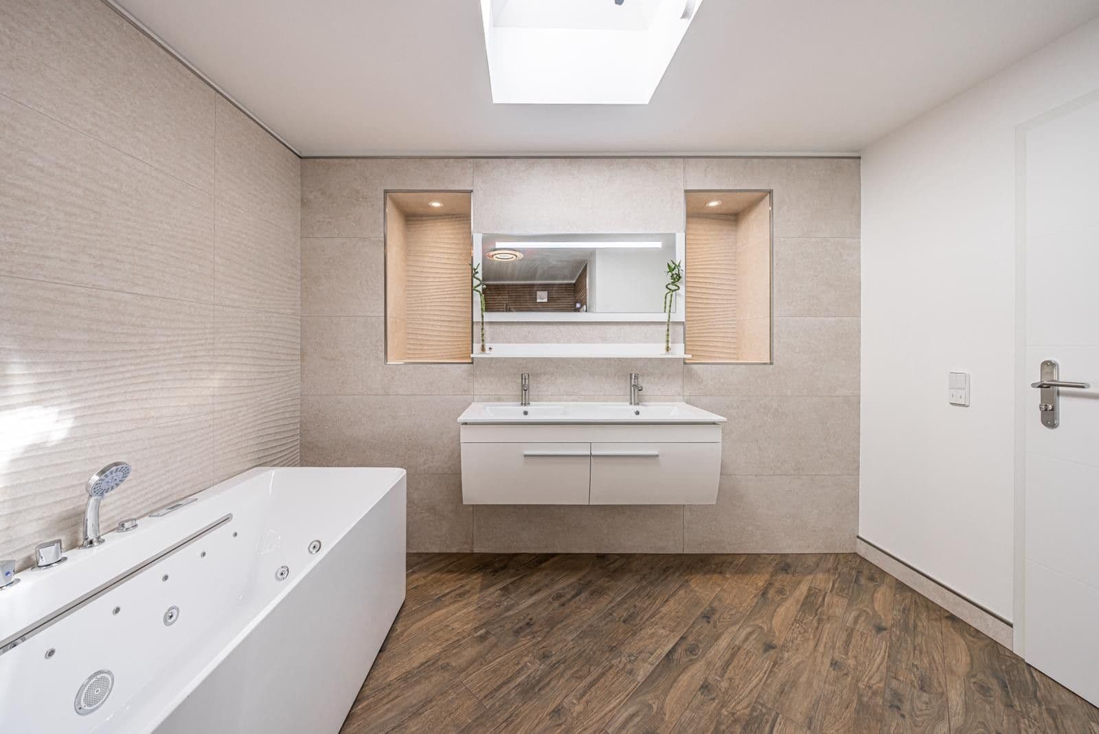 house for sale, 1,560 m², Landsberger Straße 65, Halle, Saxony-Anhalt house for sale, 1,560 m², Landsberger Straße 65, Halle, Saxony-Anhalt