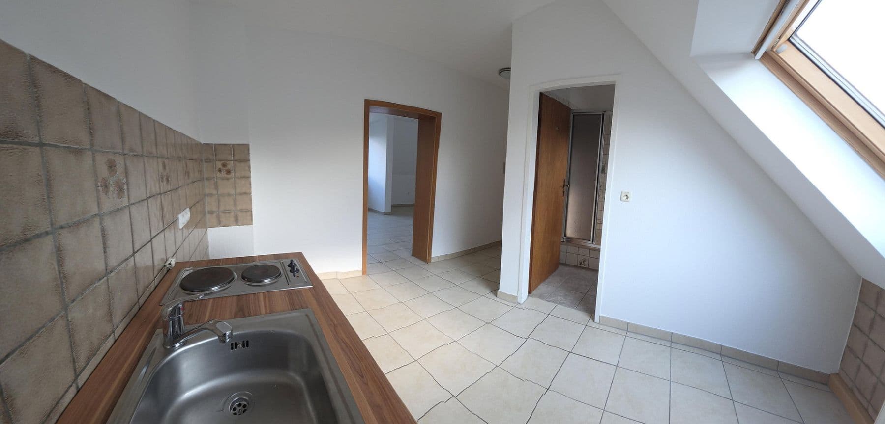 Studio flat to rent, 42 m², Rahmstraße 95, Essen, North Rhine-Westphalia Studio flat to rent, 42 m², Rahmstraße 95, Essen, North Rhine-Westphalia