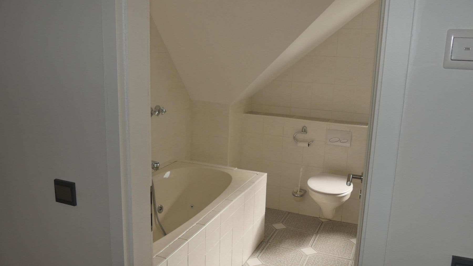 house to rent, 145 m², Ratingen, North Rhine-Westphalia house to rent, 145 m², Ratingen, North Rhine-Westphalia