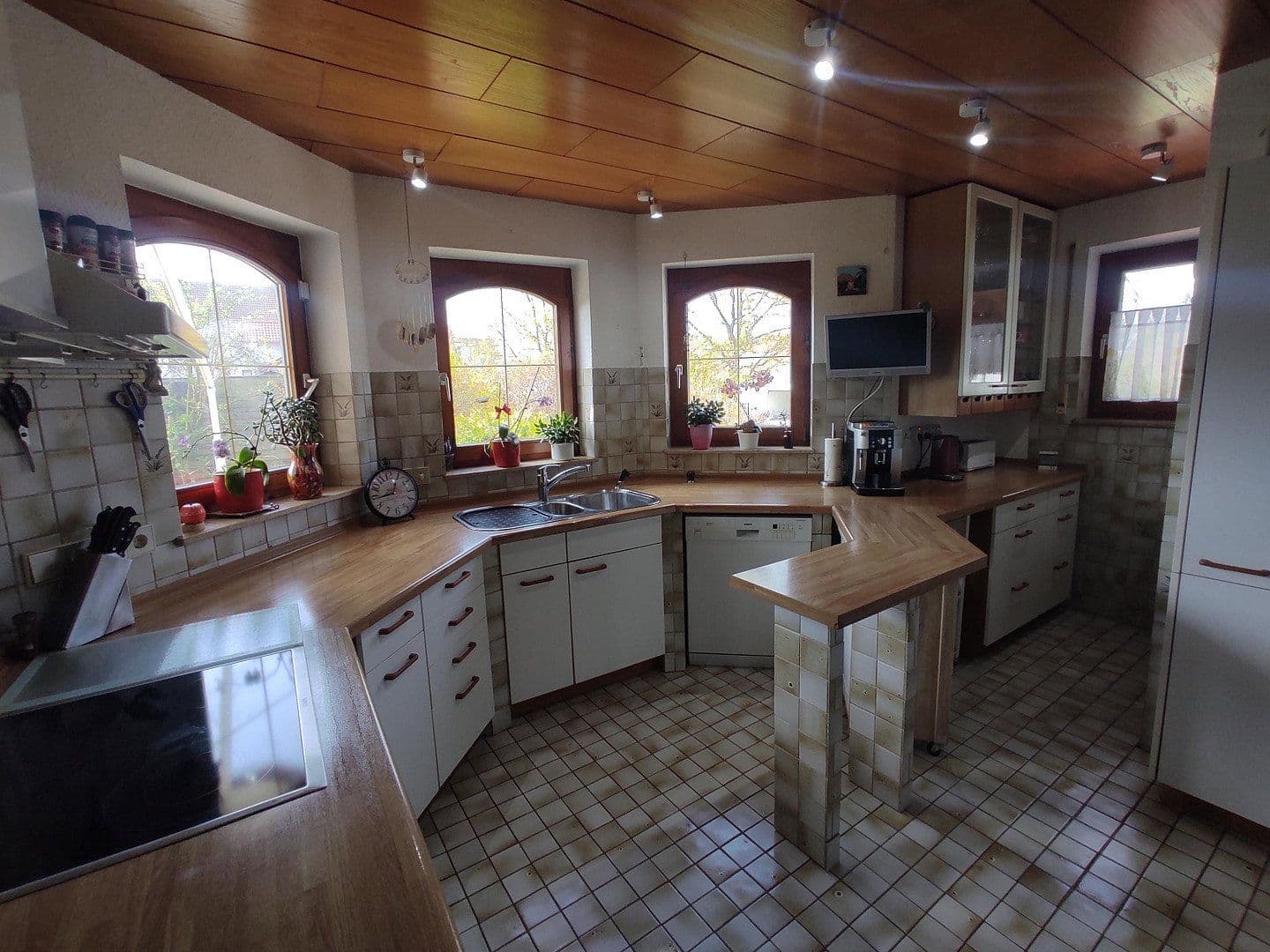 house for sale, 330 m², Kirchheim unter Teck, Baden-Württemberg house for sale, 330 m², Kirchheim unter Teck, Baden-Württemberg