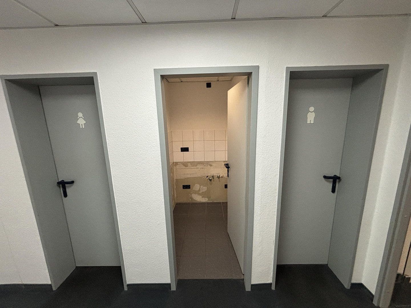 office to rent, 646 m², Moselstr. 14, Neuss, North Rhine-Westphalia office to rent, 646 m², Moselstr. 14, Neuss, North Rhine-Westphalia