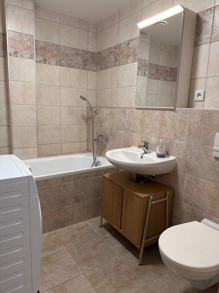 1 bedroom flat to rent, 39 m², Nová Role, Karlovarský Region 1 bedroom flat to rent, 39 m², Nová Role, Karlovarský Region