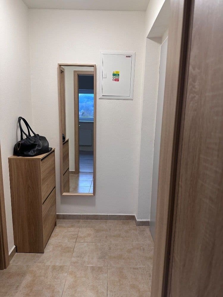 1 bedroom flat to rent, 39 m², Nová Role, Karlovarský Region 1 bedroom flat to rent, 39 m², Nová Role, Karlovarský Region