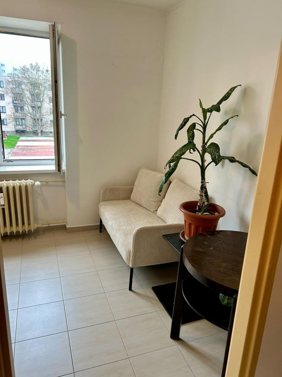 1 bedroom flat to rent, 35 m², Na Okrouhlíku, Pardubice, Pardubický Region 1 bedroom flat to rent, 35 m², Na Okrouhlíku, Pardubice, Pardubický Region