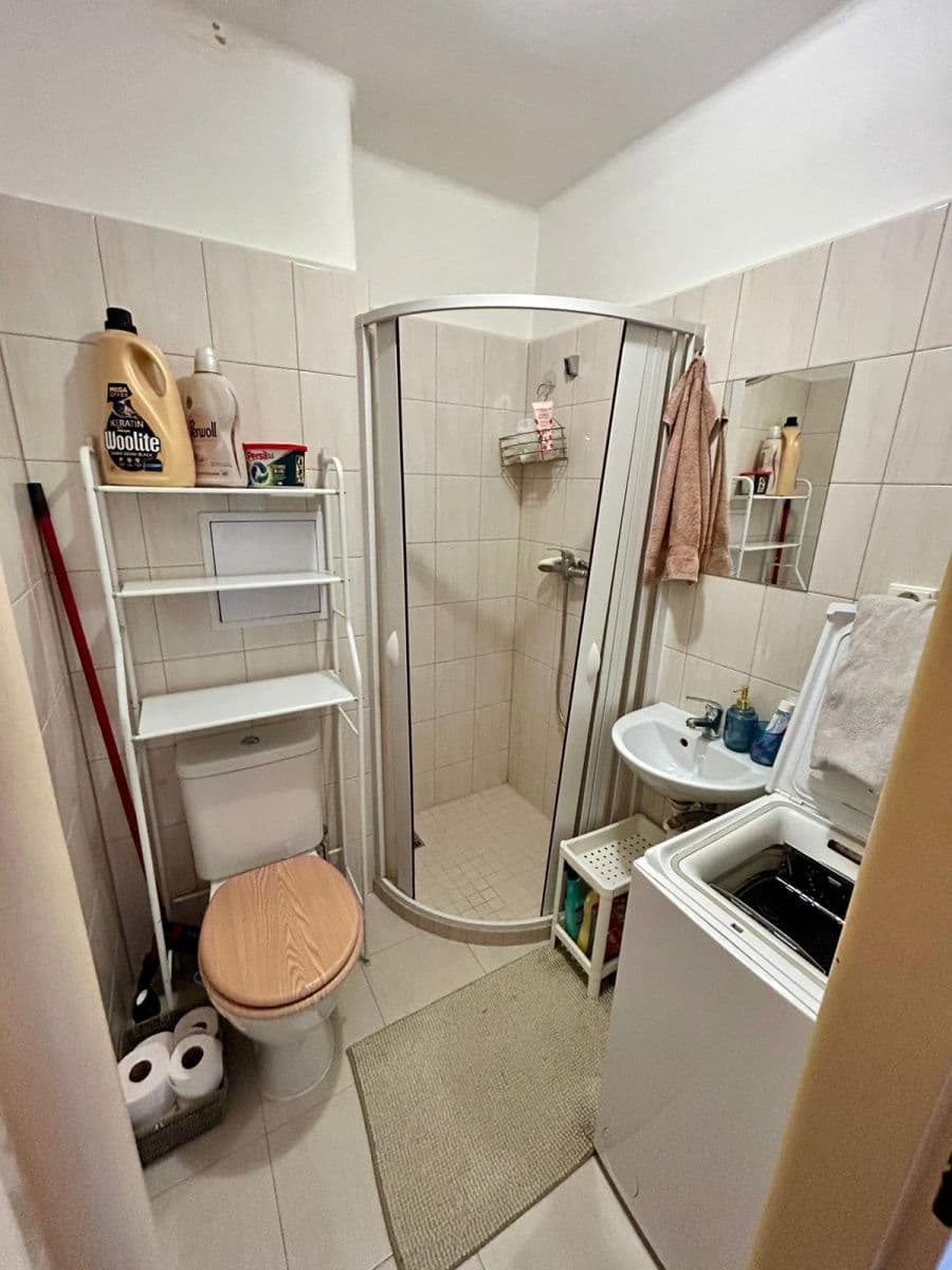 1 bedroom flat to rent, 35 m², Na Okrouhlíku, Pardubice, Pardubický Region 1 bedroom flat to rent, 35 m², Na Okrouhlíku, Pardubice, Pardubický Region