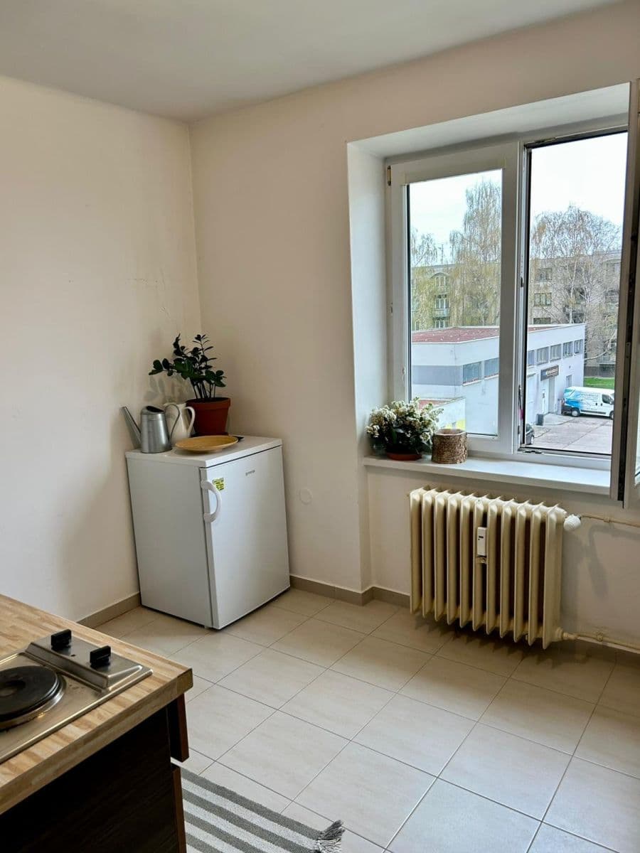 1 bedroom flat to rent, 35 m², Na Okrouhlíku, Pardubice, Pardubický Region 1 bedroom flat to rent, 35 m², Na Okrouhlíku, Pardubice, Pardubický Region