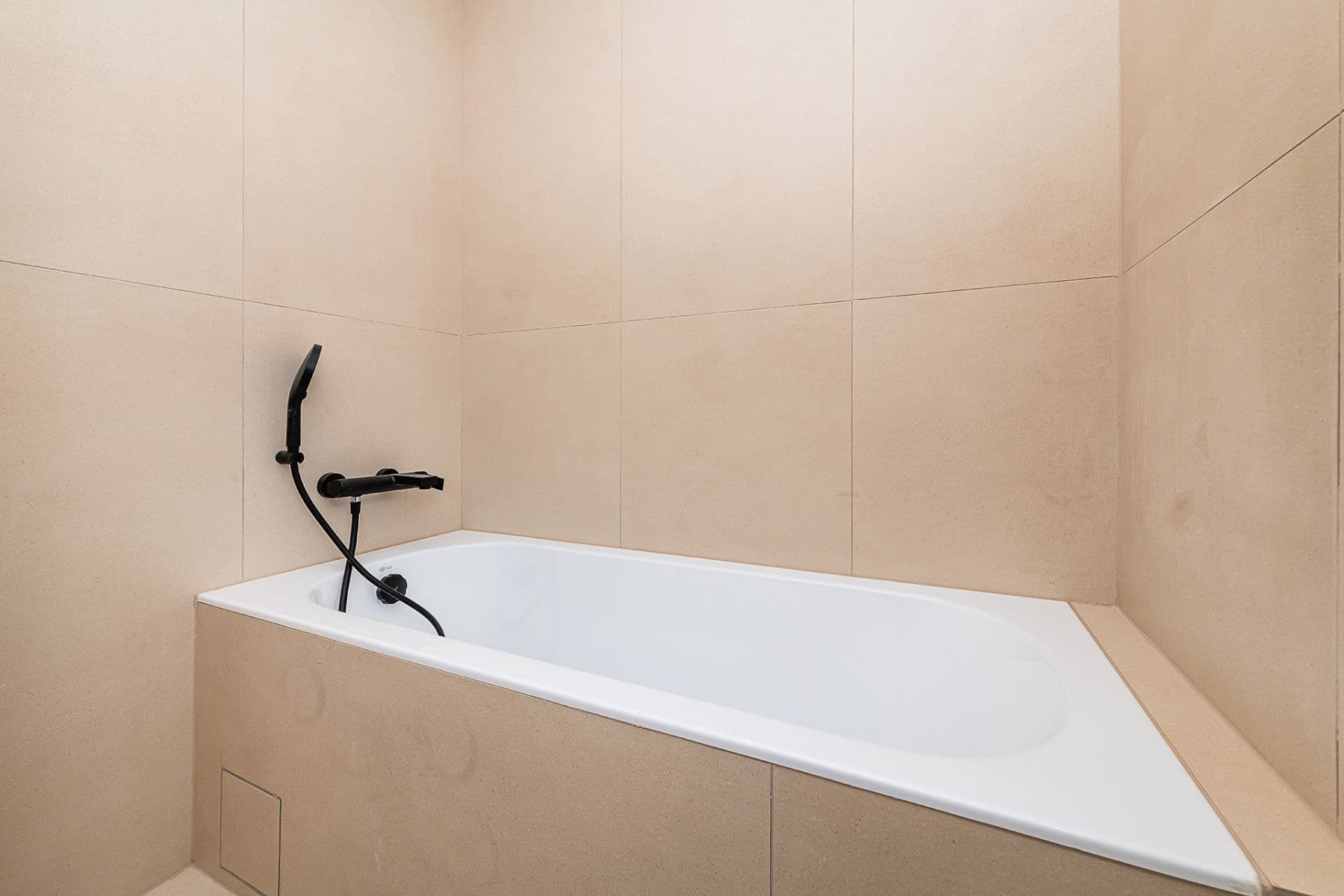 3 bedroom with open-plan kitchen flat for sale, 79 m², Hrusická, Prague, Prague 3 bedroom with open-plan kitchen flat for sale, 79 m², Hrusická, Prague, Prague