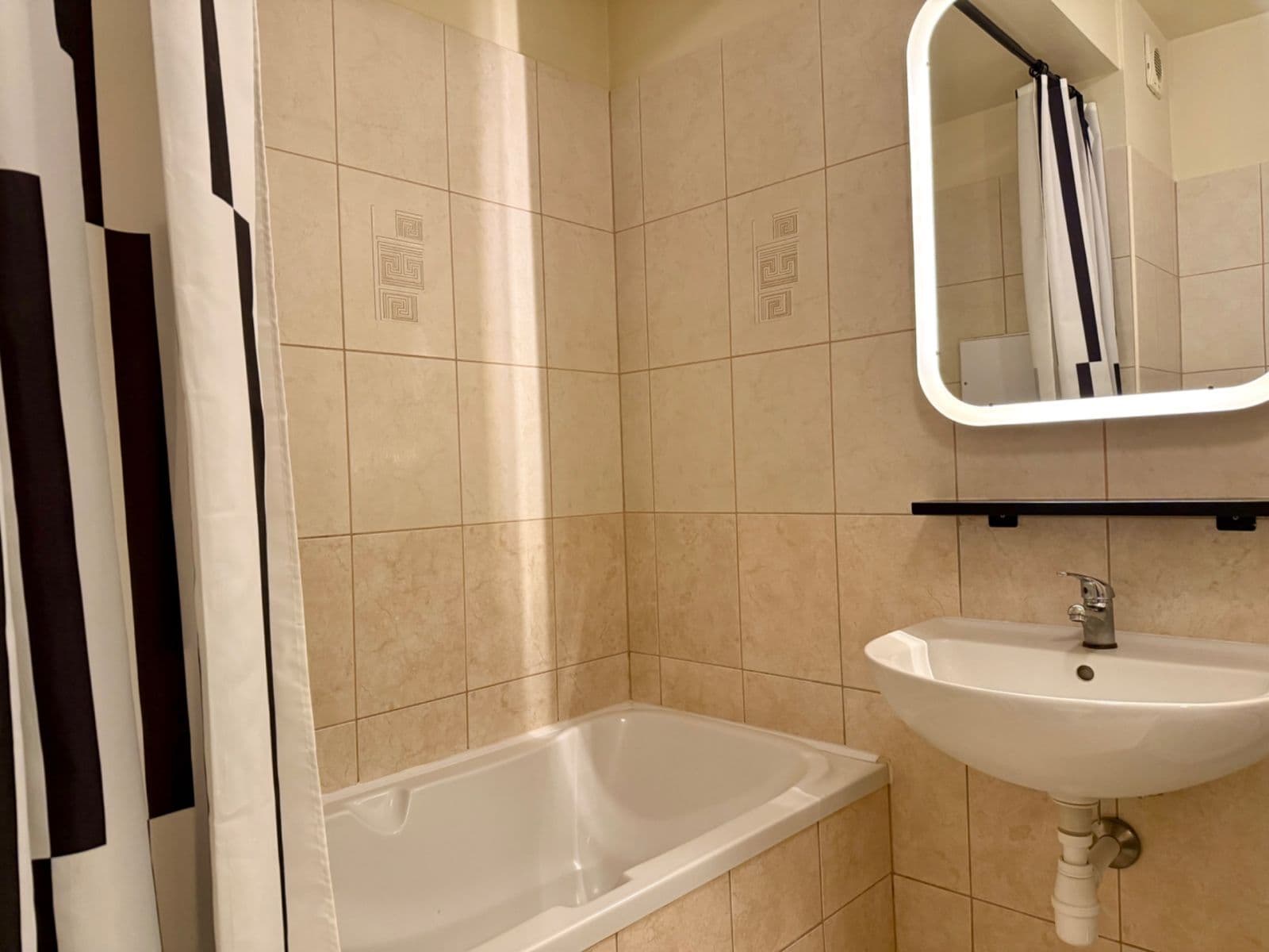 Studio flat to rent, 30 m², Plzeňská, Prague, Prague Studio flat to rent, 30 m², Plzeňská, Prague, Prague