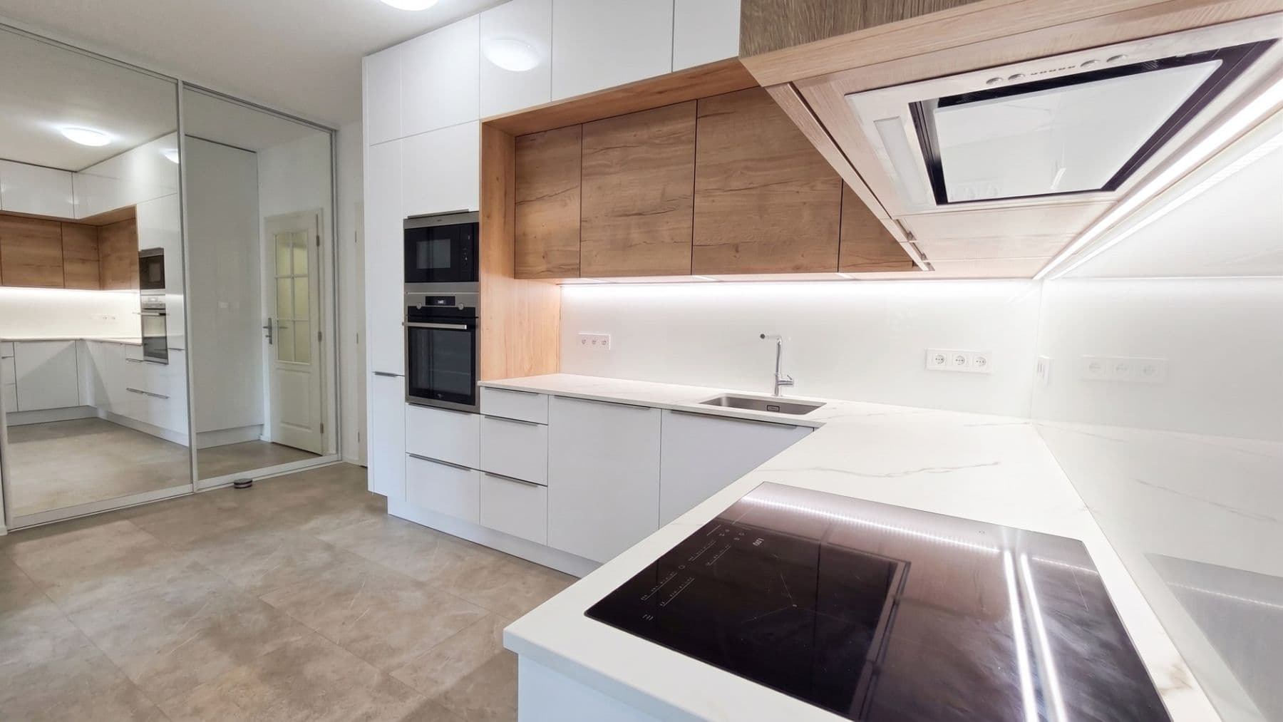 4 bedroom with open-plan kitchen flat for sale, 126 m², Podbělohorská, Prague, Prague 4 bedroom with open-plan kitchen flat for sale, 126 m², Podbělohorská, Prague, Prague