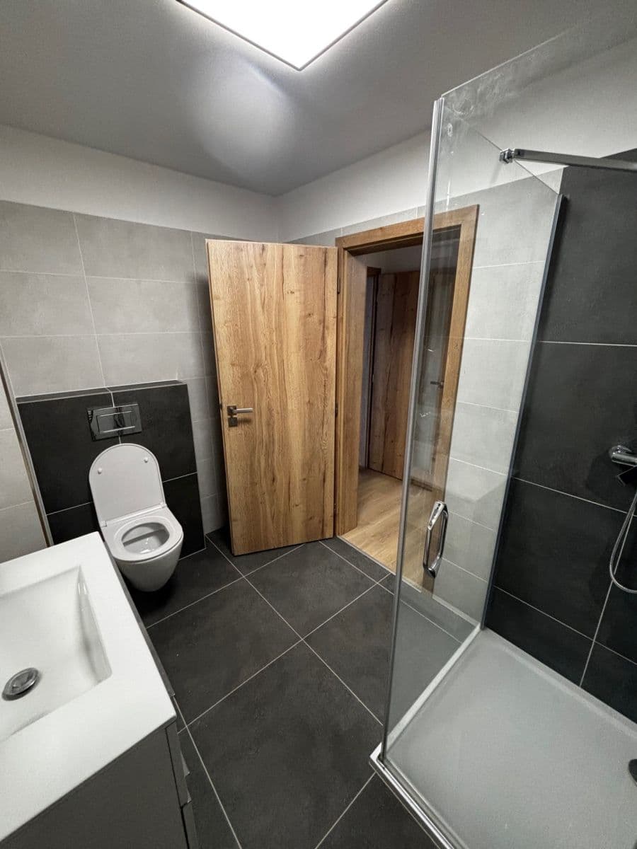 1 bedroom with open-plan kitchen flat to rent, 55 m², Americká, Kladno, Středočeský Region 1 bedroom with open-plan kitchen flat to rent, 55 m², Americká, Kladno, Středočeský Region