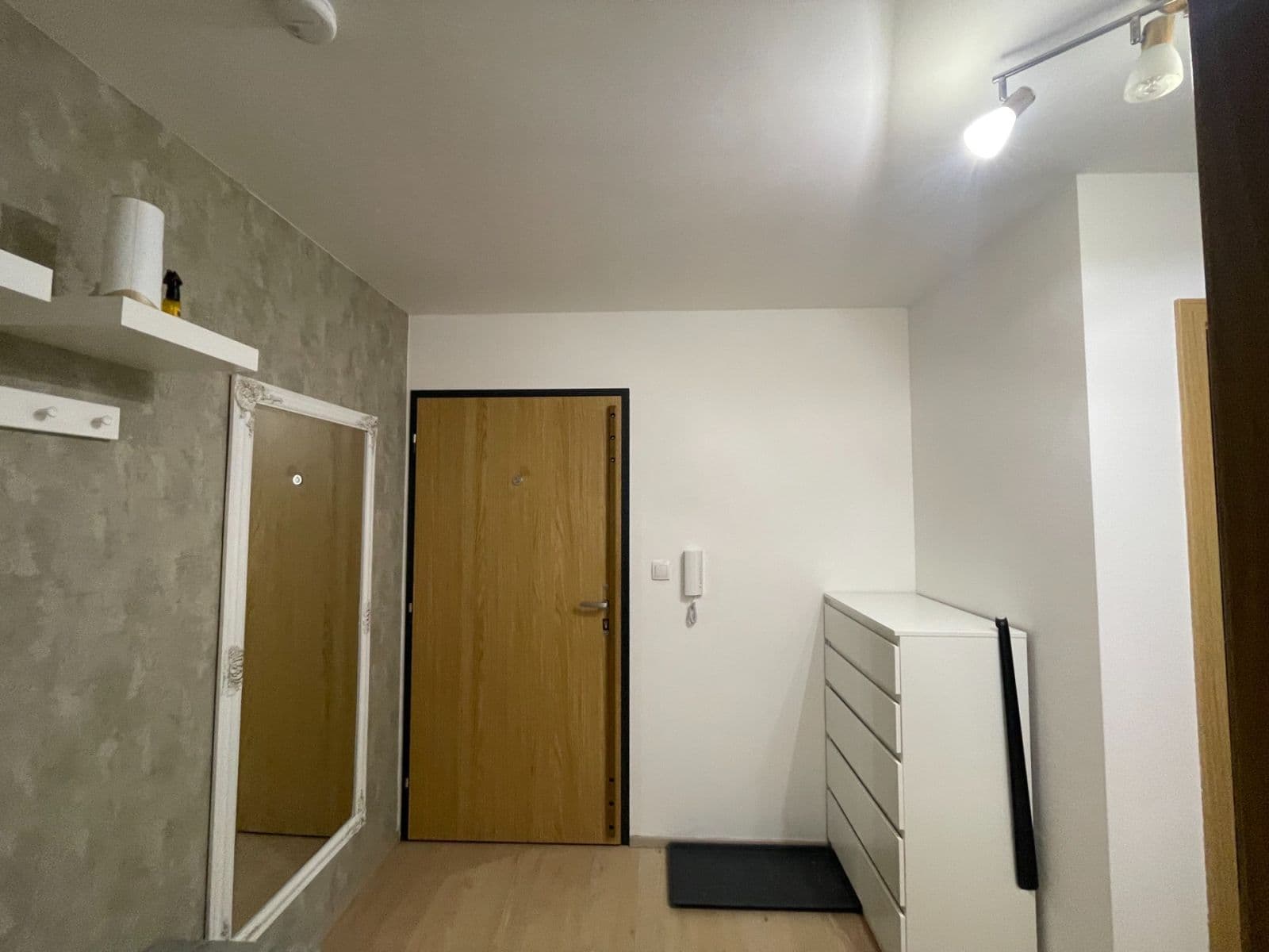 1 bedroom with open-plan kitchen flat to rent, 47 m², Ječná, Hostivice, Středočeský Region 1 bedroom with open-plan kitchen flat to rent, 47 m², Ječná, Hostivice, Středočeský Region