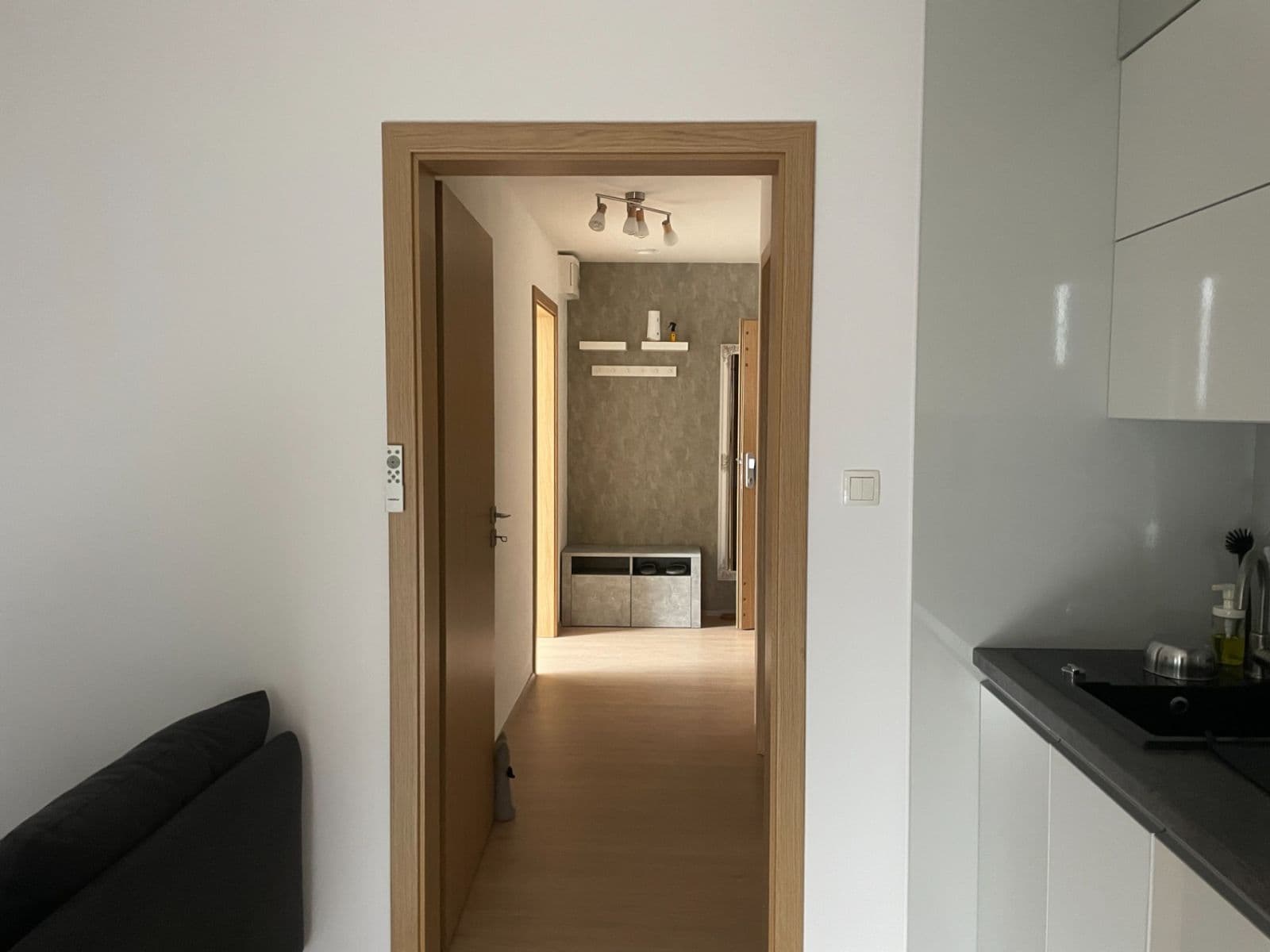 1 bedroom with open-plan kitchen flat to rent, 47 m², Ječná, Hostivice, Středočeský Region 1 bedroom with open-plan kitchen flat to rent, 47 m², Ječná, Hostivice, Středočeský Region