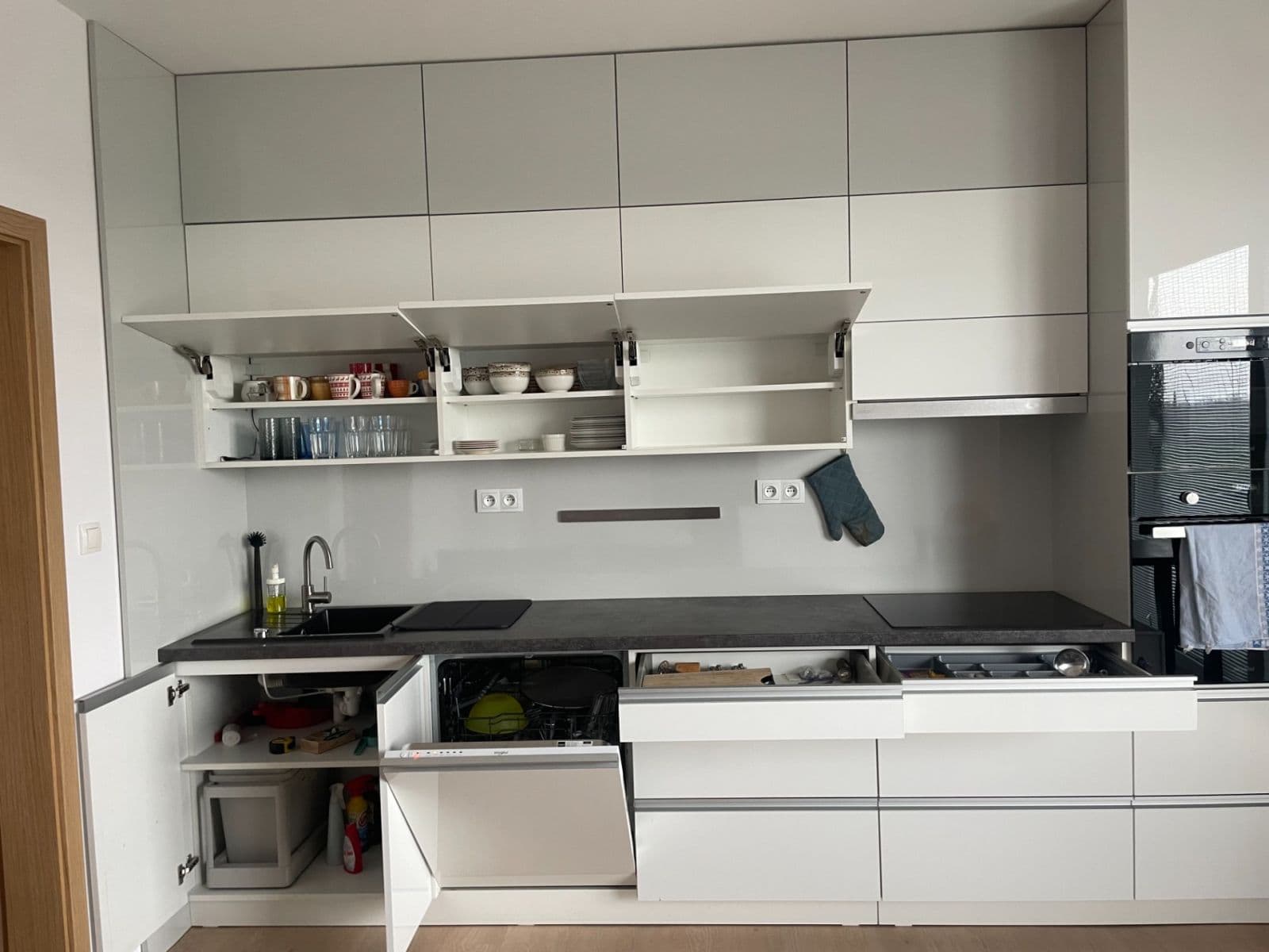 1 bedroom with open-plan kitchen flat to rent, 47 m², Ječná, Hostivice, Středočeský Region 1 bedroom with open-plan kitchen flat to rent, 47 m², Ječná, Hostivice, Středočeský Region