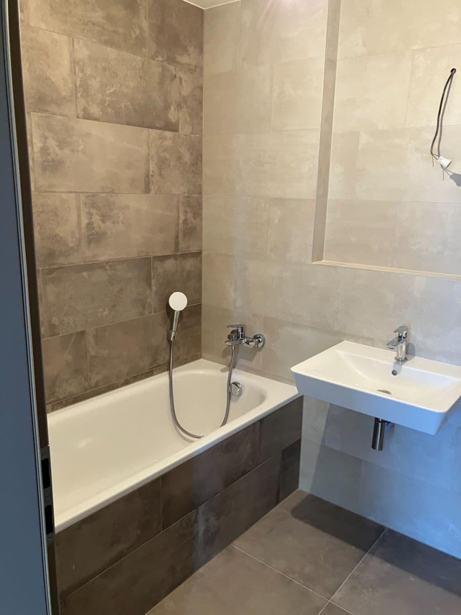 2 bedroom with open-plan kitchen flat to rent, 71 m², Arnošta Valenty, Prague, Prague 2 bedroom with open-plan kitchen flat to rent, 71 m², Arnošta Valenty, Prague, Prague