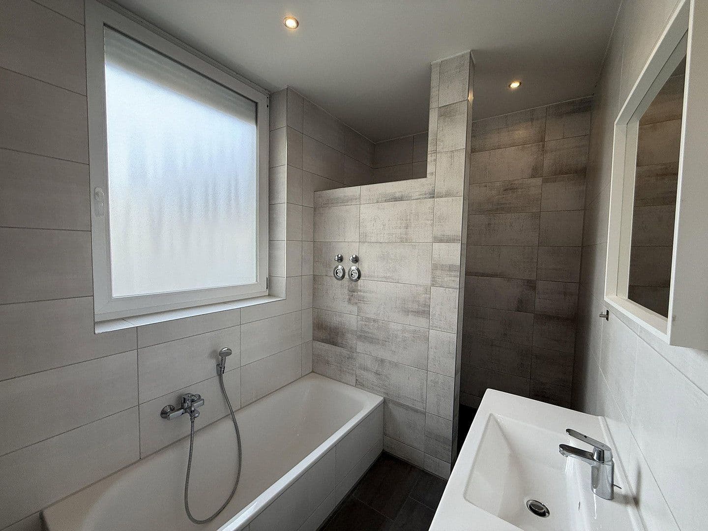 3 bedroom flat to rent, 90 m², Friesenstraße 8, Augsburg, Bavaria 3 bedroom flat to rent, 90 m², Friesenstraße 8, Augsburg, Bavaria