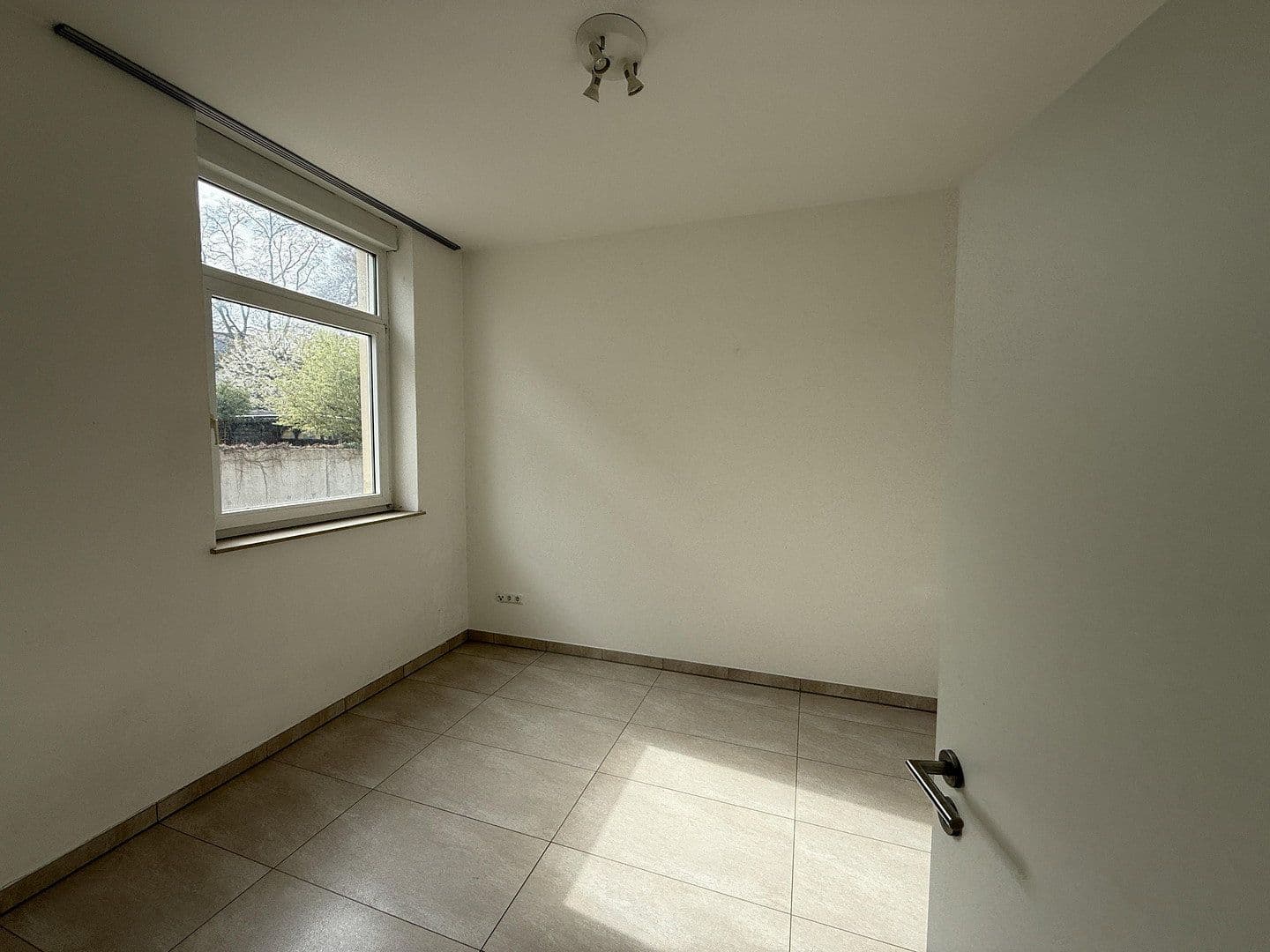 3 bedroom flat to rent, 90 m², Friesenstraße 8, Augsburg, Bavaria 3 bedroom flat to rent, 90 m², Friesenstraße 8, Augsburg, Bavaria