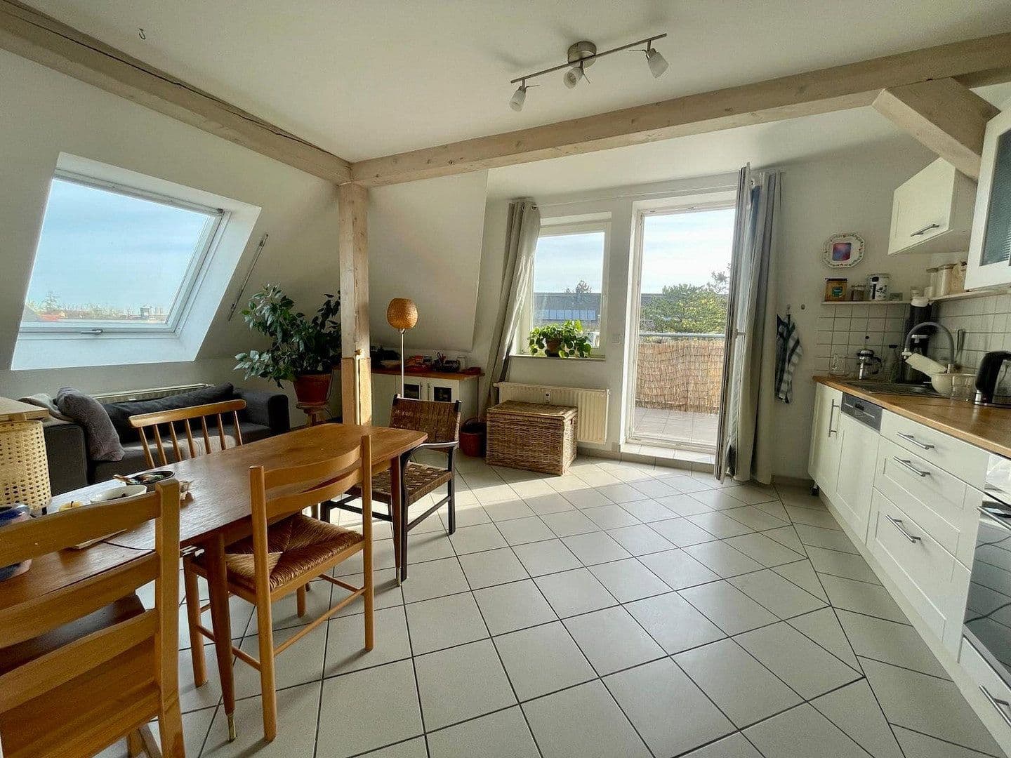 2 bedroom with open-plan kitchen flat to rent, 105 m², Markkleeberg, Saxony 2 bedroom with open-plan kitchen flat to rent, 105 m², Markkleeberg, Saxony