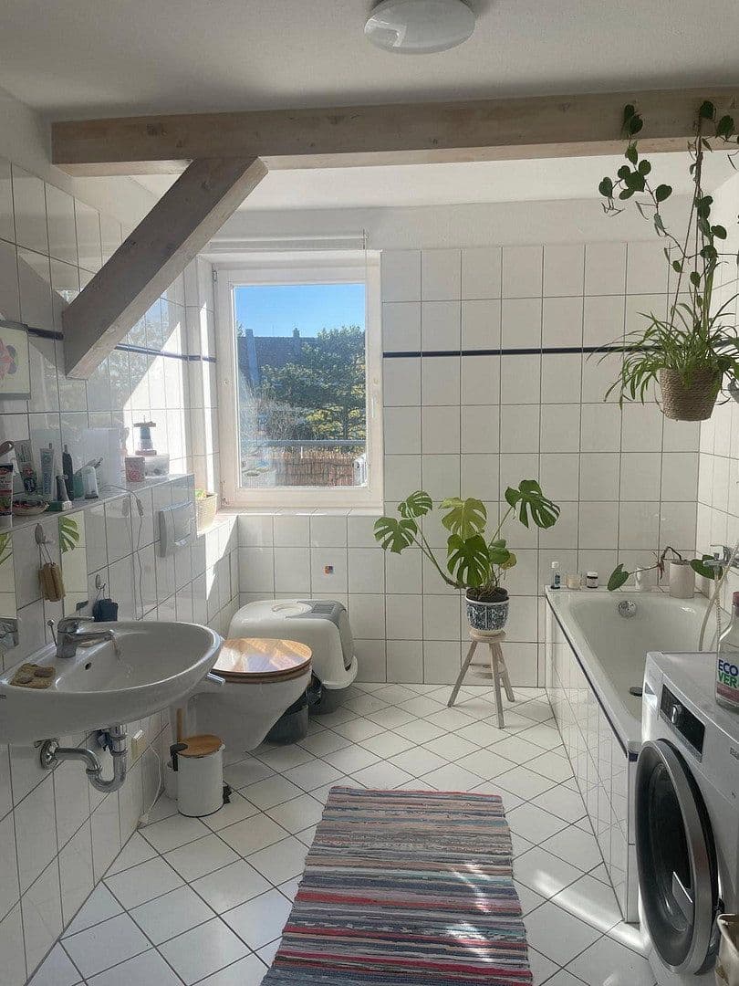 2 bedroom with open-plan kitchen flat to rent, 105 m², Markkleeberg, Saxony 2 bedroom with open-plan kitchen flat to rent, 105 m², Markkleeberg, Saxony