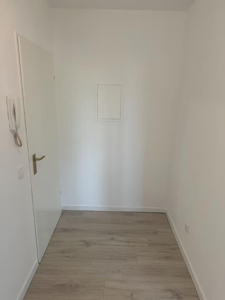 Studio flat to rent, 45 m², Kronenstraße 19a, Krefeld, North Rhine-Westphalia Studio flat to rent, 45 m², Kronenstraße 19a, Krefeld, North Rhine-Westphalia