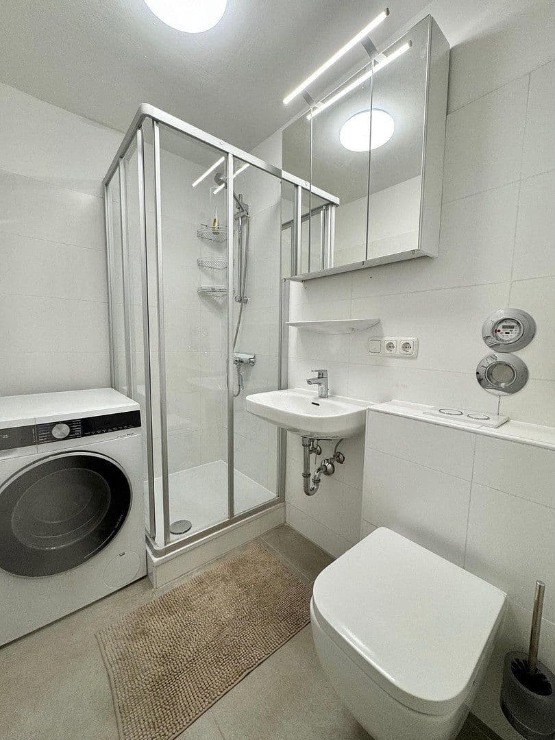 1 bedroom flat to rent, 80 m², Frankfurter Ring 14, München, Bavaria 1 bedroom flat to rent, 80 m², Frankfurter Ring 14, München, Bavaria